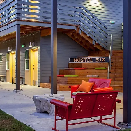 Hostel 512-2